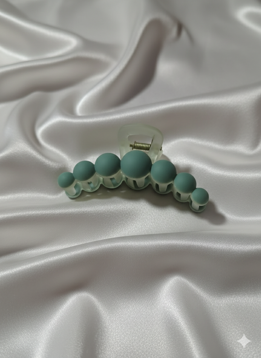 Luxe Bead Claw Clip