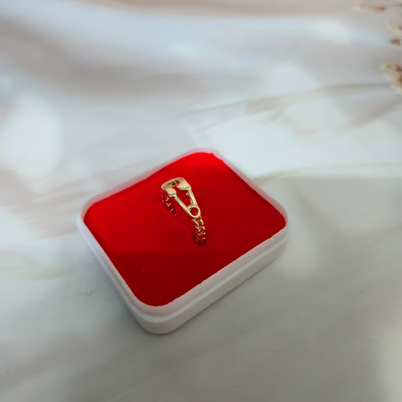 Minimal safety pin design adjustable ring for women