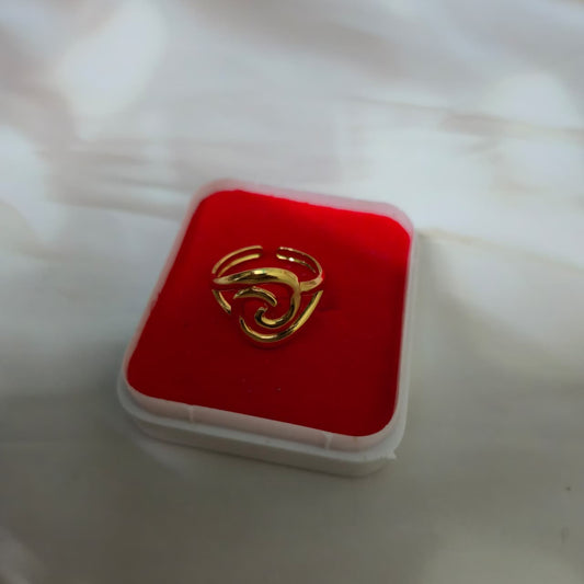 Adjustable ring with Heart shape swirl