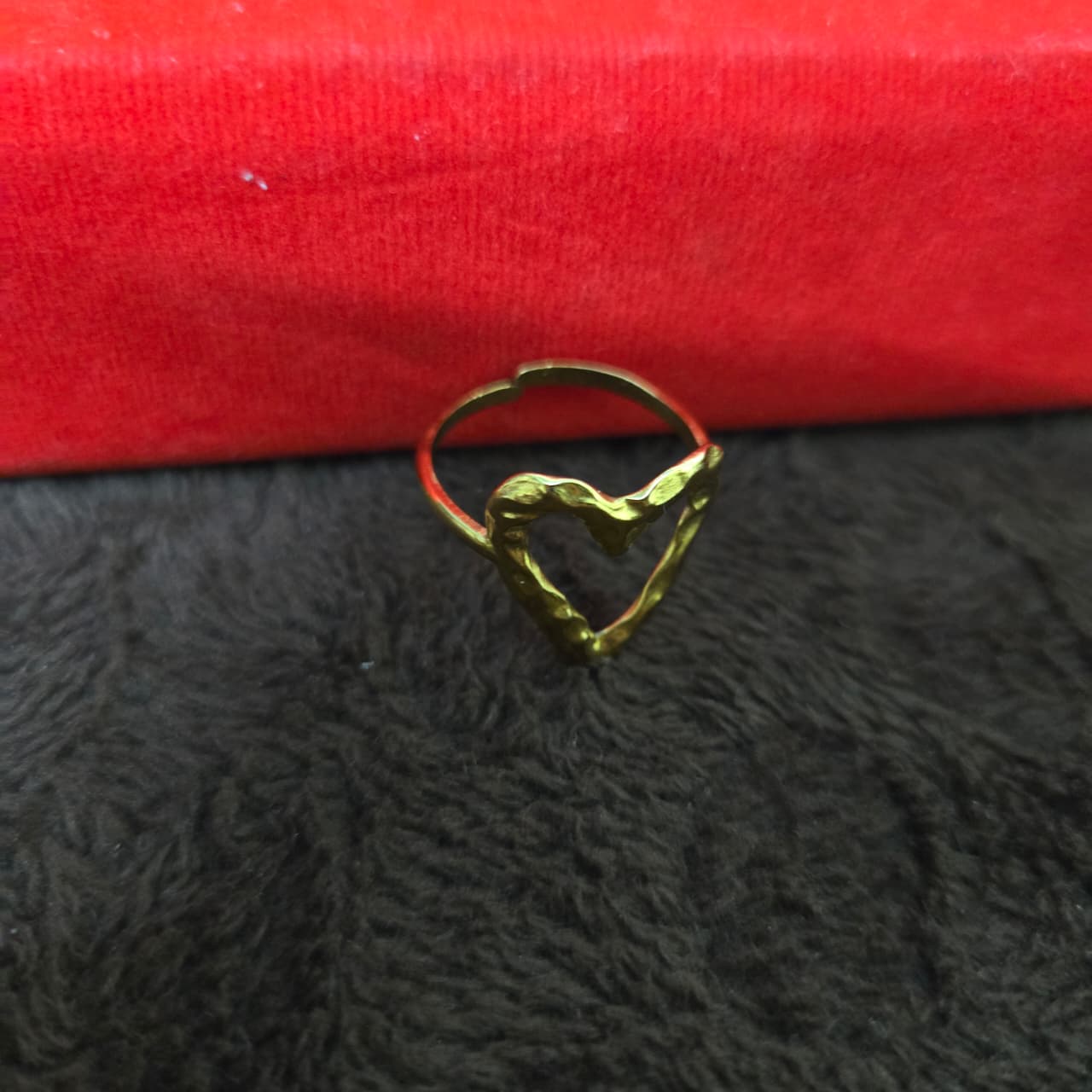 Gold ring for gifting
