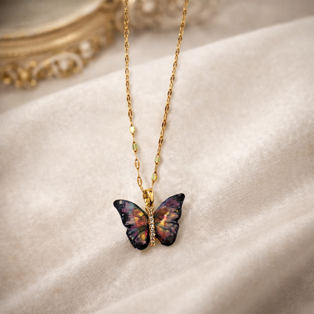The pendant on a white cloth background 
