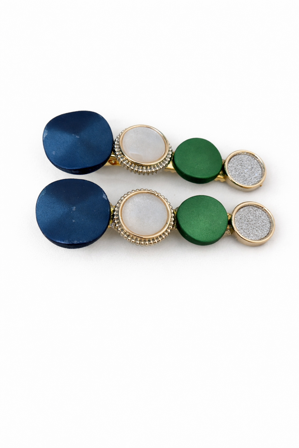 The hair clip on a white background 