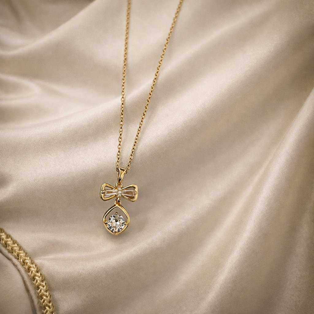 The necklace on a champagne cloth 