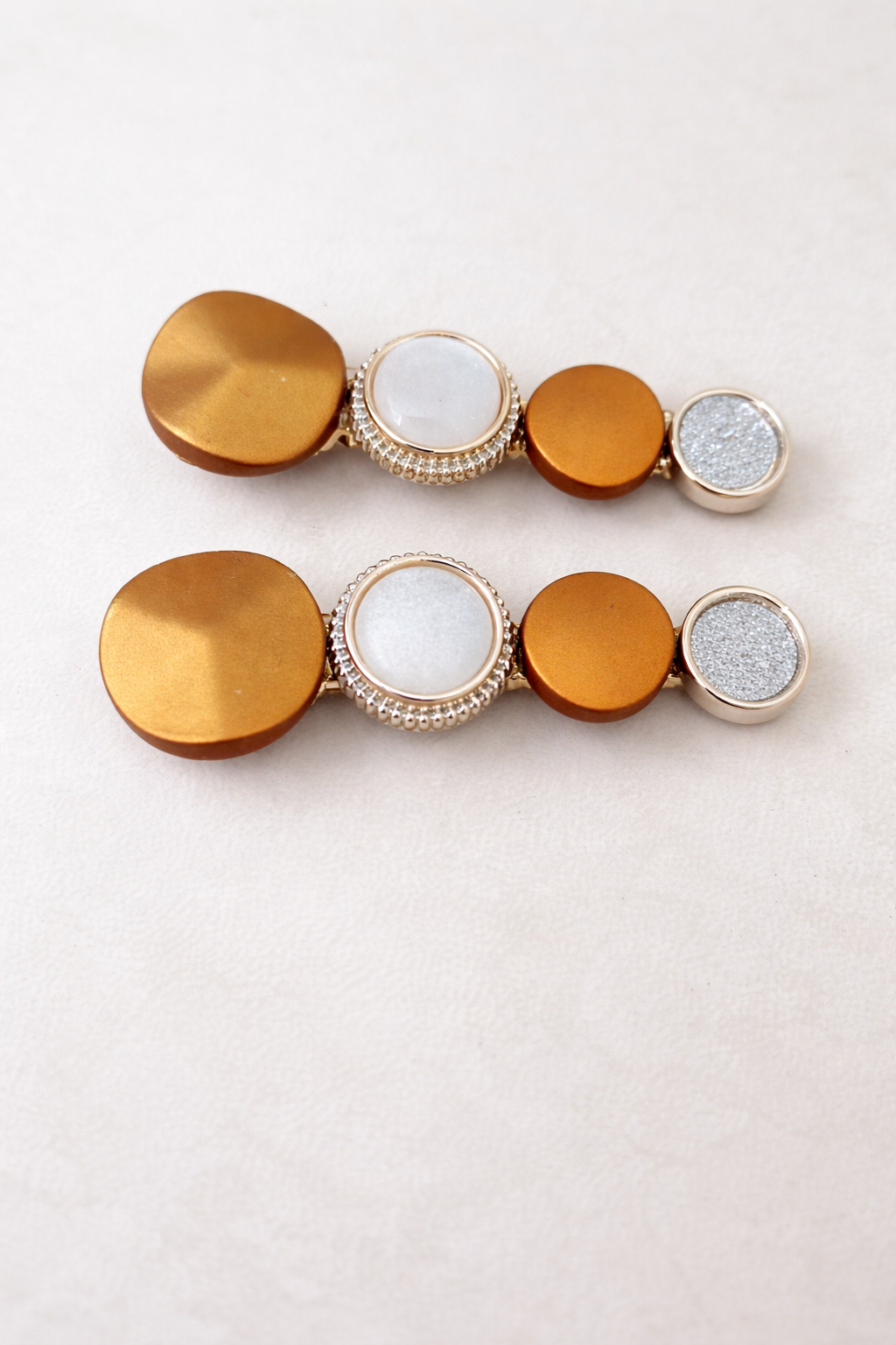 The hair clip on a white background 