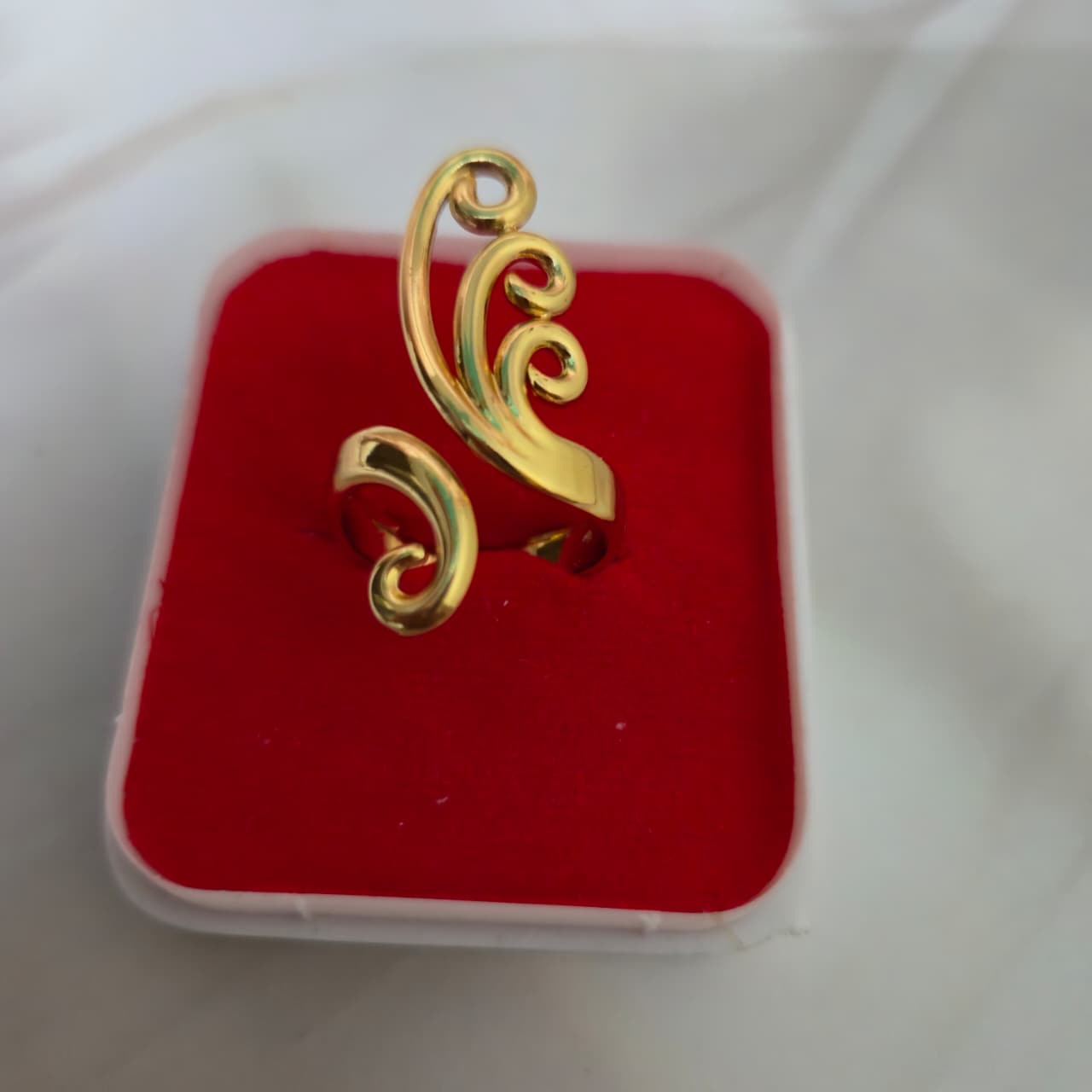 Golden ring perfect for your loves ones for gifting 