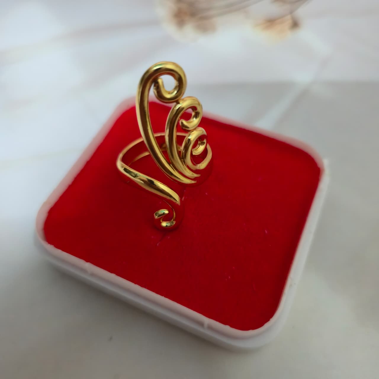 Anti tarnishing ring