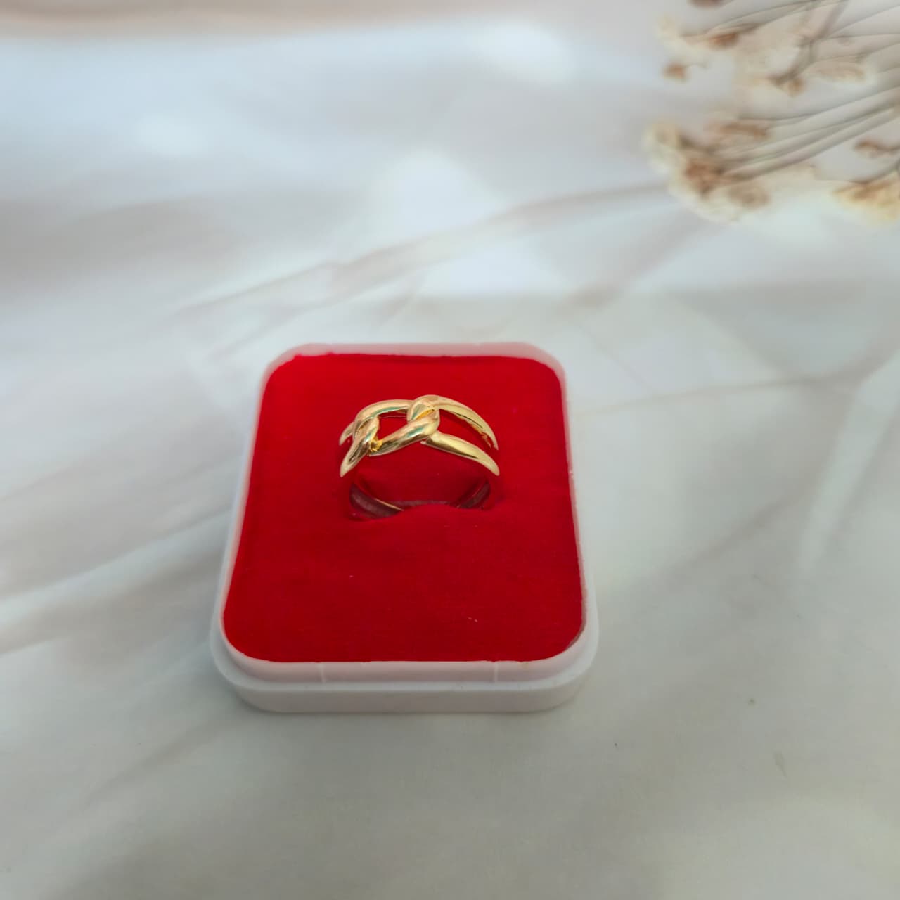 Elegant gold open ring featuring a serpent motif, adjustable and anti-tarnish